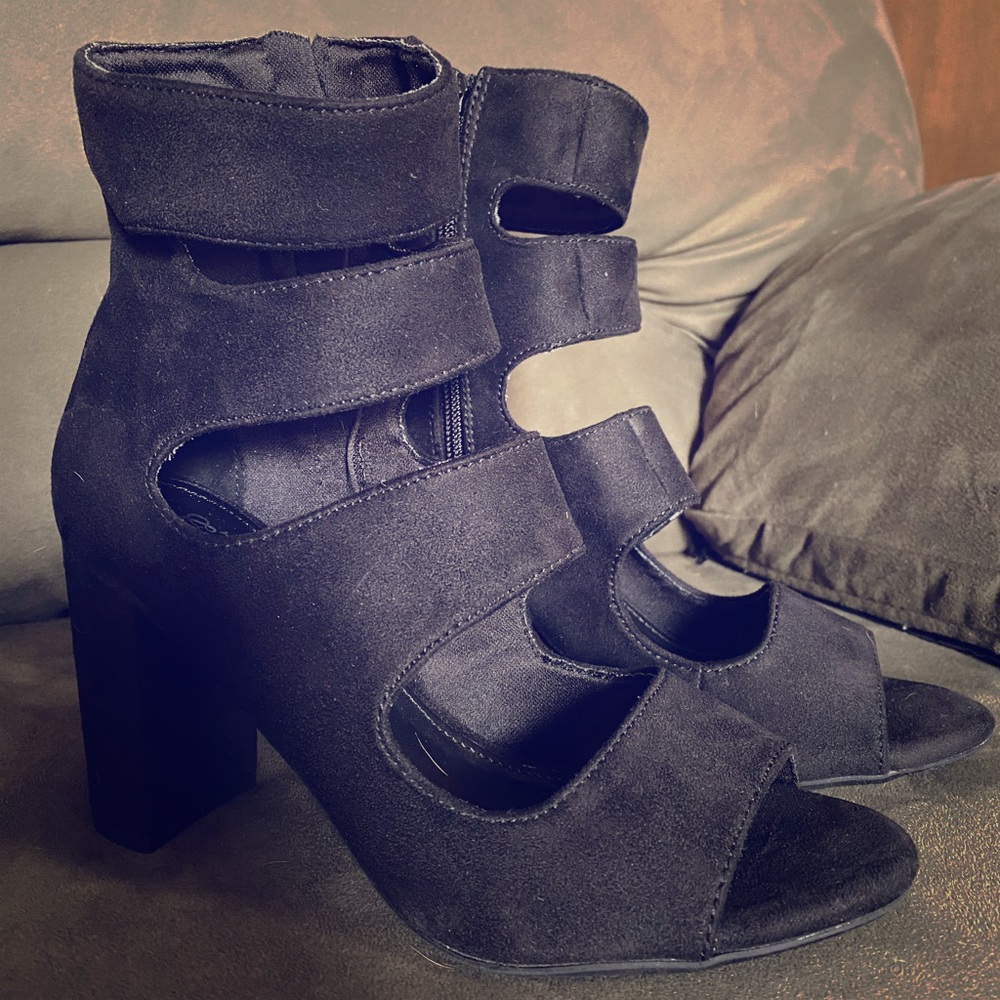 Black suede heels